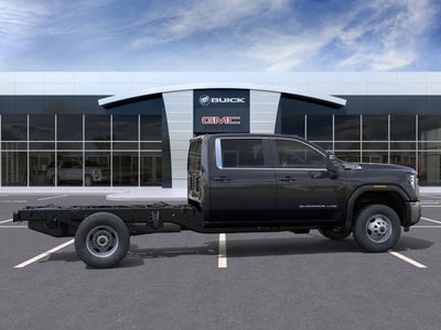 2025 GMC Sierra 3500 HD Chassis Cab Pro
