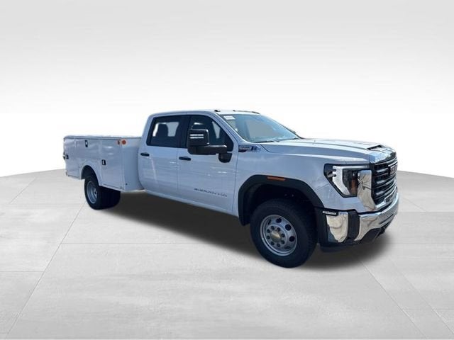 2025 GMC Sierra 3500 HD Chassis Cab Pro