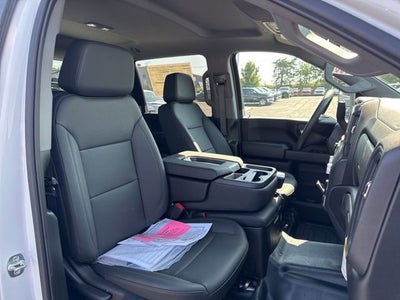 2025 GMC Sierra 3500 HD Chassis Cab Pro