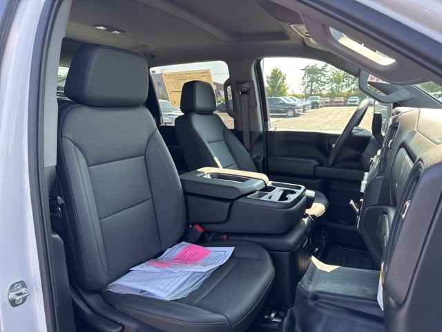 2025 GMC Sierra 3500 HD Chassis Cab Pro