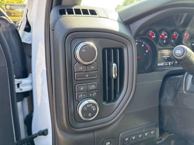 2025 GMC Sierra 3500 HD Chassis Cab Pro