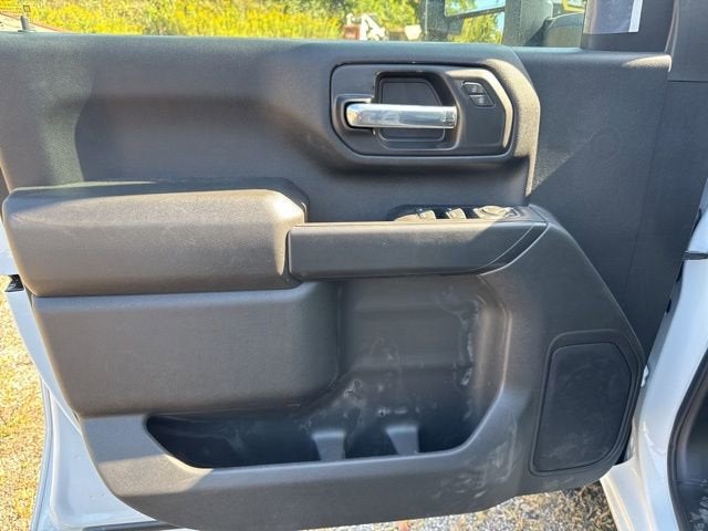 2025 GMC Sierra 3500 HD Chassis Cab Pro