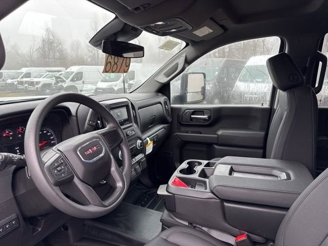 2025 GMC Sierra 3500 HD Chassis Cab Pro