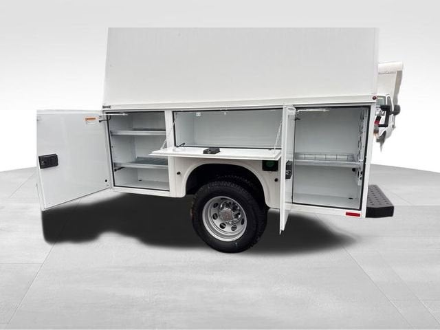 2025 GMC Sierra 3500 HD Chassis Cab Pro
