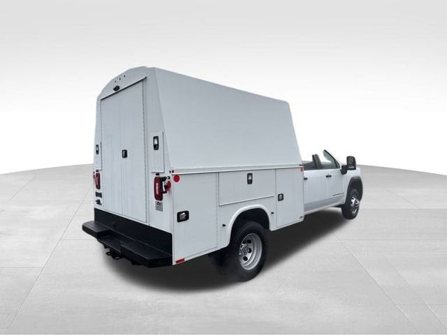 2025 GMC Sierra 3500 HD Chassis Cab Pro