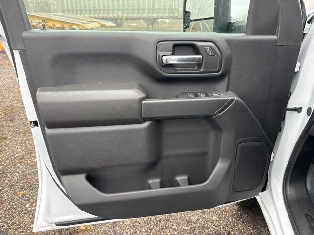 2025 GMC Sierra 3500 HD Chassis Cab Pro