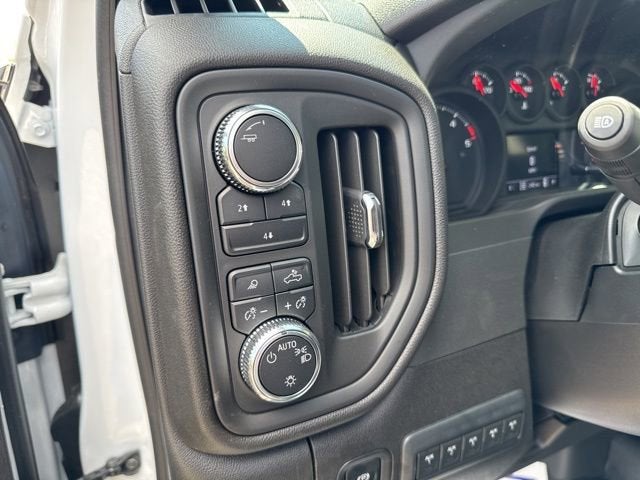 2025 GMC Sierra 3500 HD Chassis Cab Pro