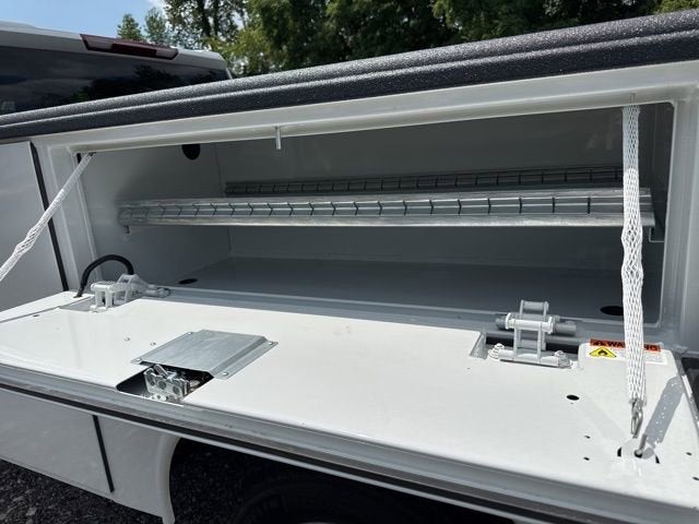 2025 GMC Sierra 3500 HD Chassis Cab Pro