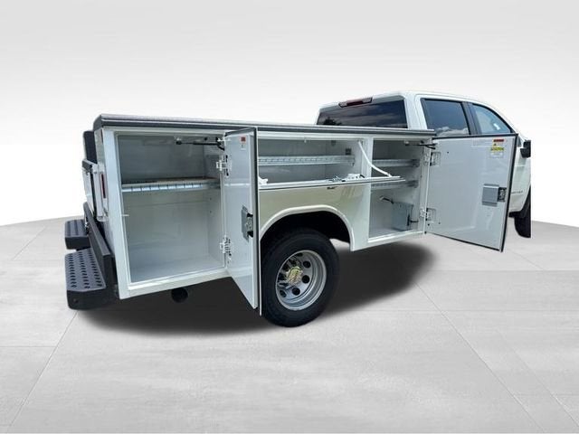 2025 GMC Sierra 3500 HD Chassis Cab Pro