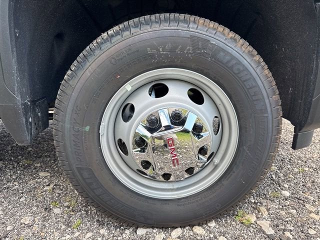 2025 GMC Sierra 3500 HD Chassis Cab Pro