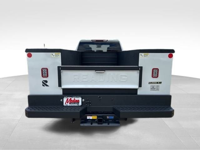 2025 GMC Sierra 3500 HD Chassis Cab Pro