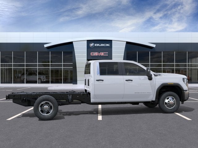 2026 GMC Sierra 3500 Chassis Cab Pro - Photo 6