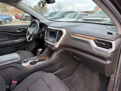 2017 GMC Acadia SLE