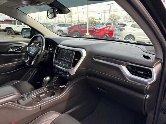 2017 GMC Acadia SLT