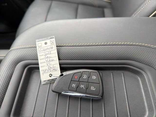 2023 GMC Yukon XL SLT