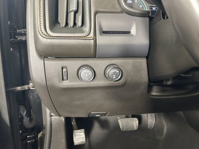 2022 GMC Canyon AT4 - Cloth