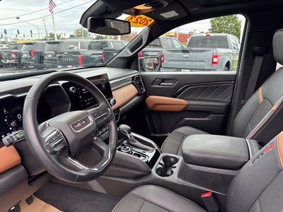 2023 GMC Canyon 4WD AT4
