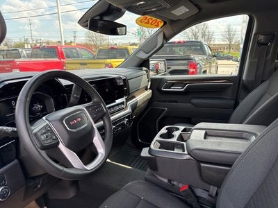 2025 GMC Sierra 1500 Elevation