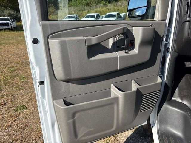 2025 GMC Savana Cargo 2500 Work Van