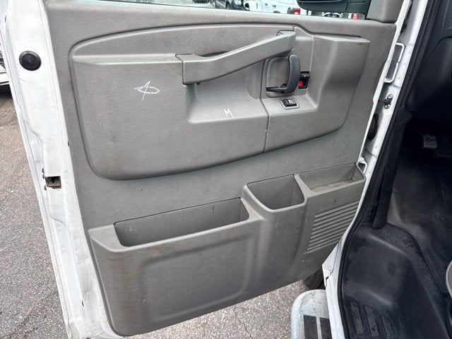 2025 GMC Savana Cargo Work Van