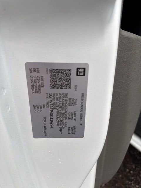 2025 GMC Savana Cargo 2500 Work Van