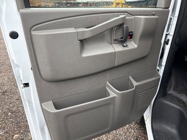 2025 GMC Savana Cargo 2500 Work Van