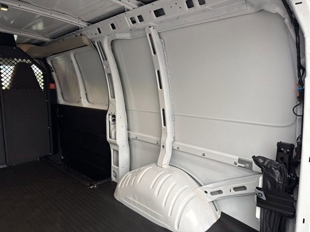 2025 GMC Savana Cargo 2500 Work Van