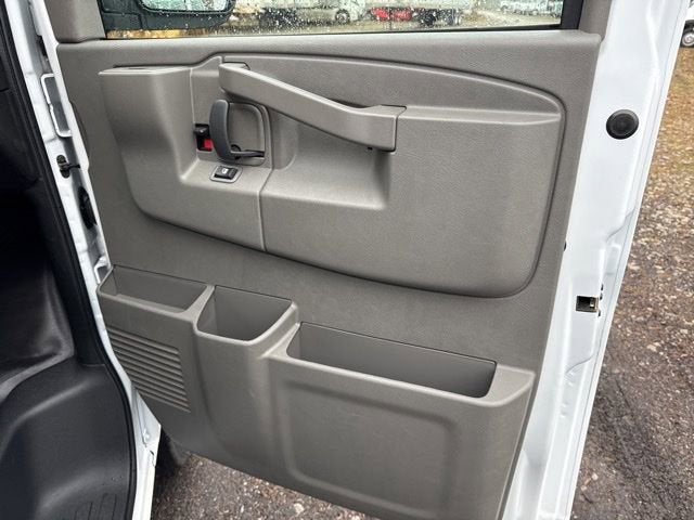 2025 GMC Savana Cargo 2500 Work Van