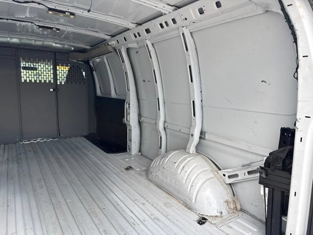 2023 GMC Savana Cargo 2500 Work Van