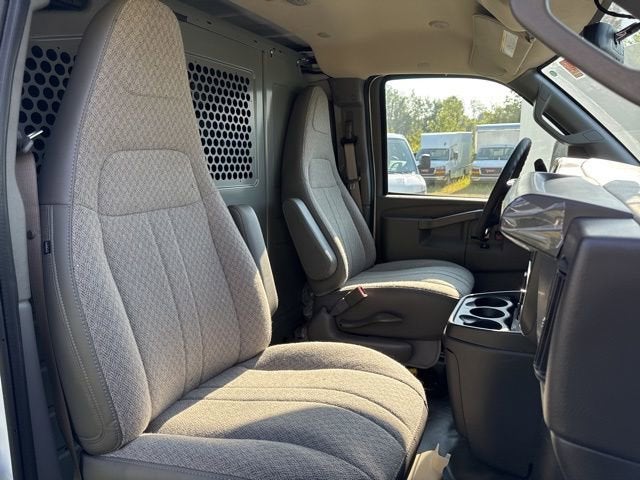 2025 GMC Savana Cargo 3500 Work Van