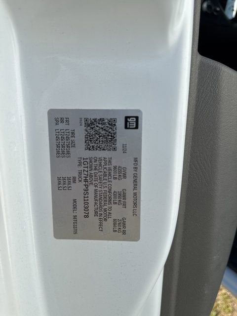 2025 GMC Savana Cargo 3500 Work Van