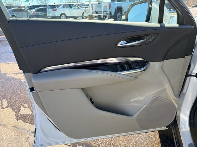 2022 Cadillac XT4 Luxury