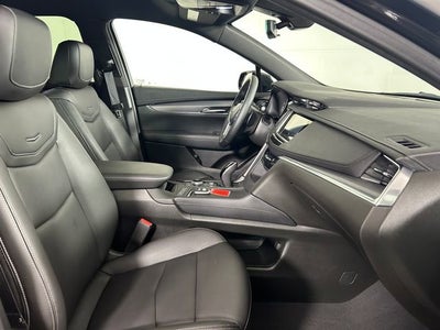 2025 Cadillac XT5 Luxury