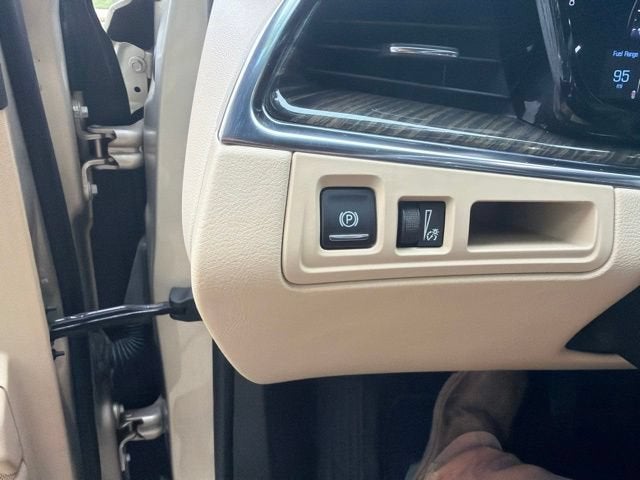 2017 Cadillac XT5 FWD