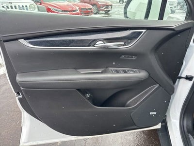 2022 Cadillac XT5 Premium Luxury