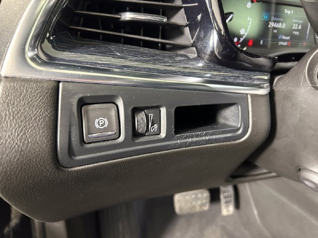 2023 Cadillac XT5 FWD Premium Luxury