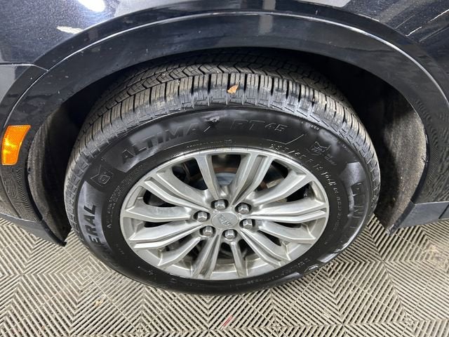 2017 Cadillac XT5 Luxury AWD