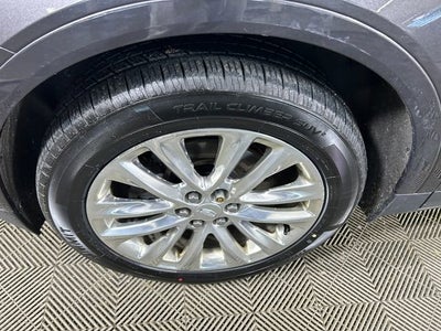 2017 Cadillac XT5 Platinum AWD