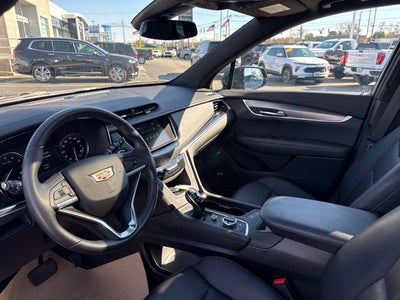 2025 Cadillac XT6 Luxury