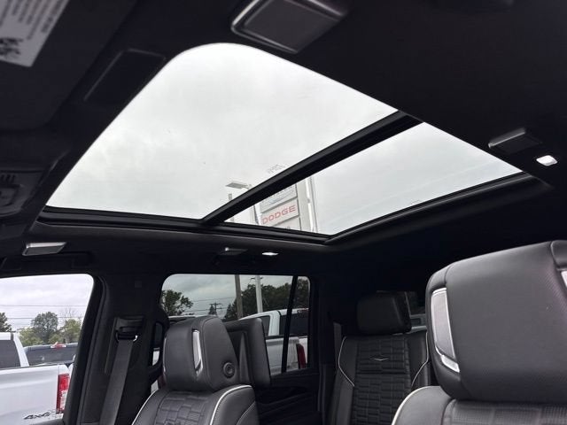 2023 Cadillac Escalade ESV AWD V-Series