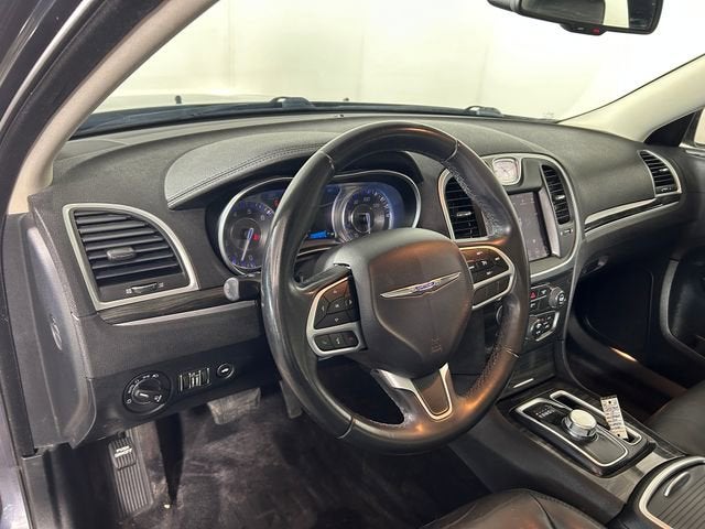 2017 Chrysler 300 Limited