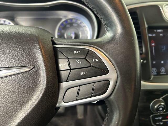 2017 Chrysler 300 Limited