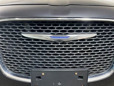 2017 Chrysler 300 Limited