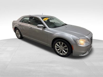 2016 Chrysler 300 Limited
