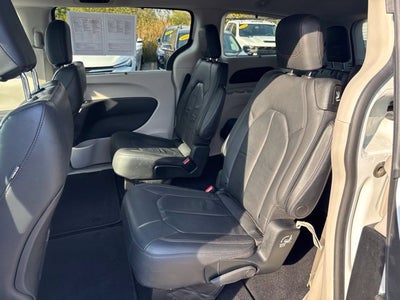 2020 Chrysler Pacifica Touring L
