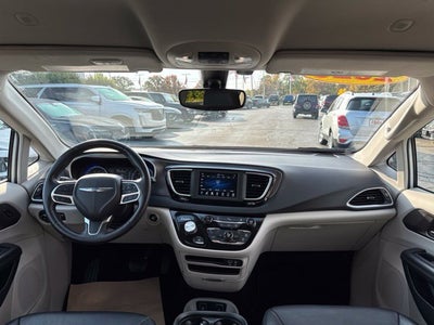 2020 Chrysler Pacifica Touring L