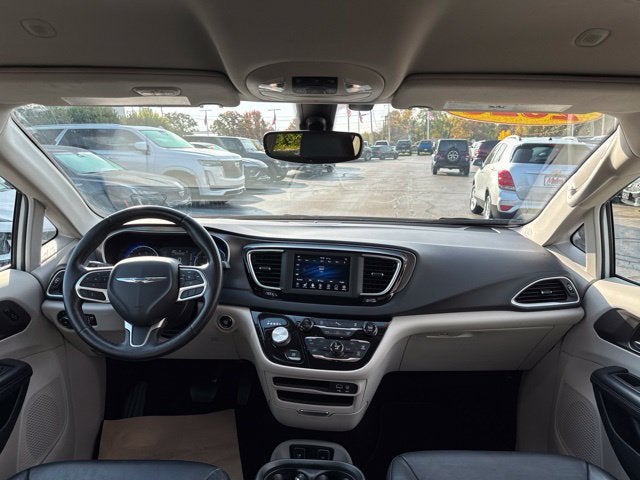 2020 Chrysler Pacifica Touring L