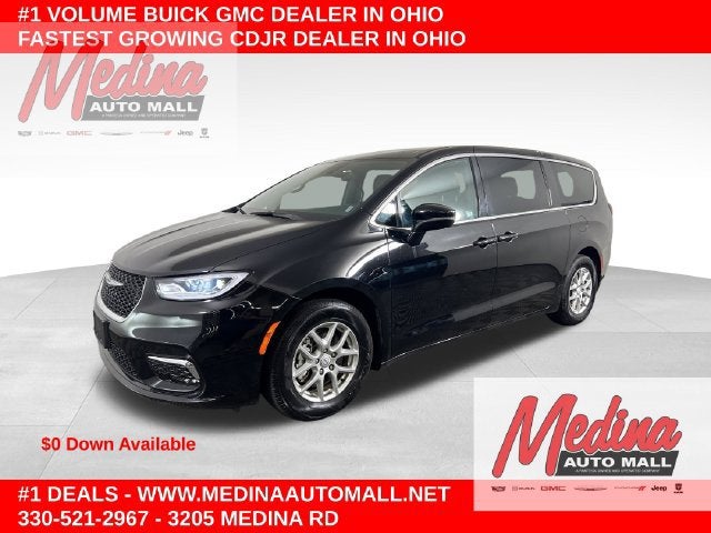 2026 Chrysler Pacifica Select
