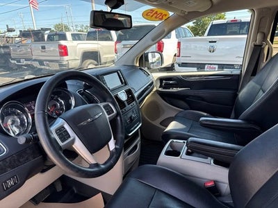 2015 Chrysler Town & Country Touring-L