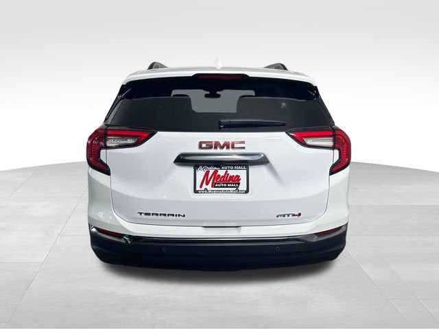 2024 GMC Terrain AT4
